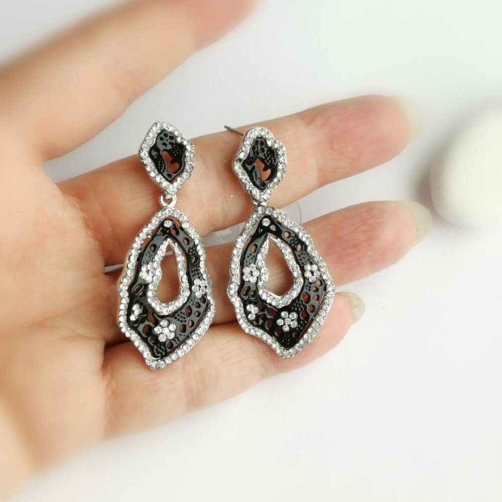 Abstract Statement Black Clear Crystal Earrings - image 6